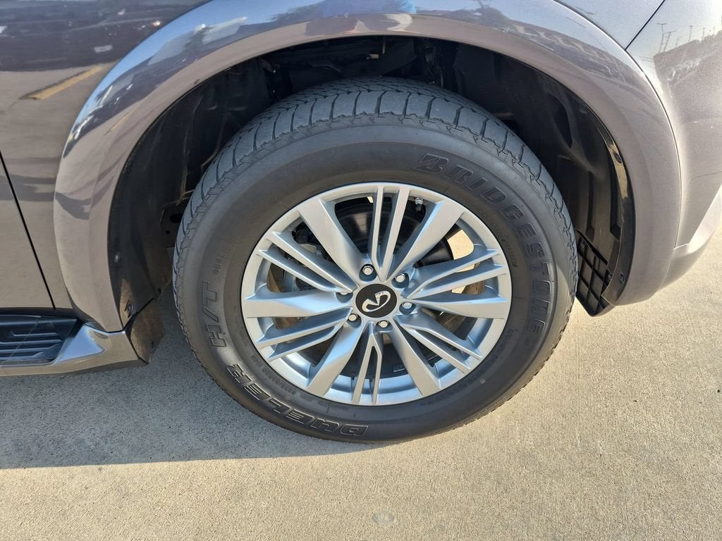 2024 INFINITI QX80 LUXE