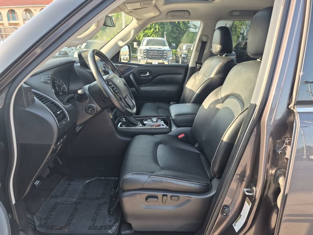 2024 INFINITI QX80 LUXE