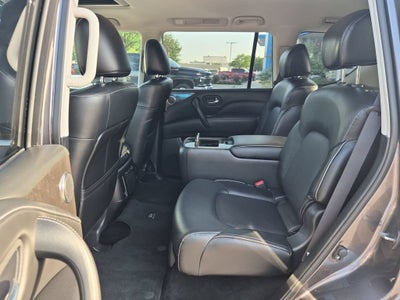 2024 INFINITI QX80 LUXE