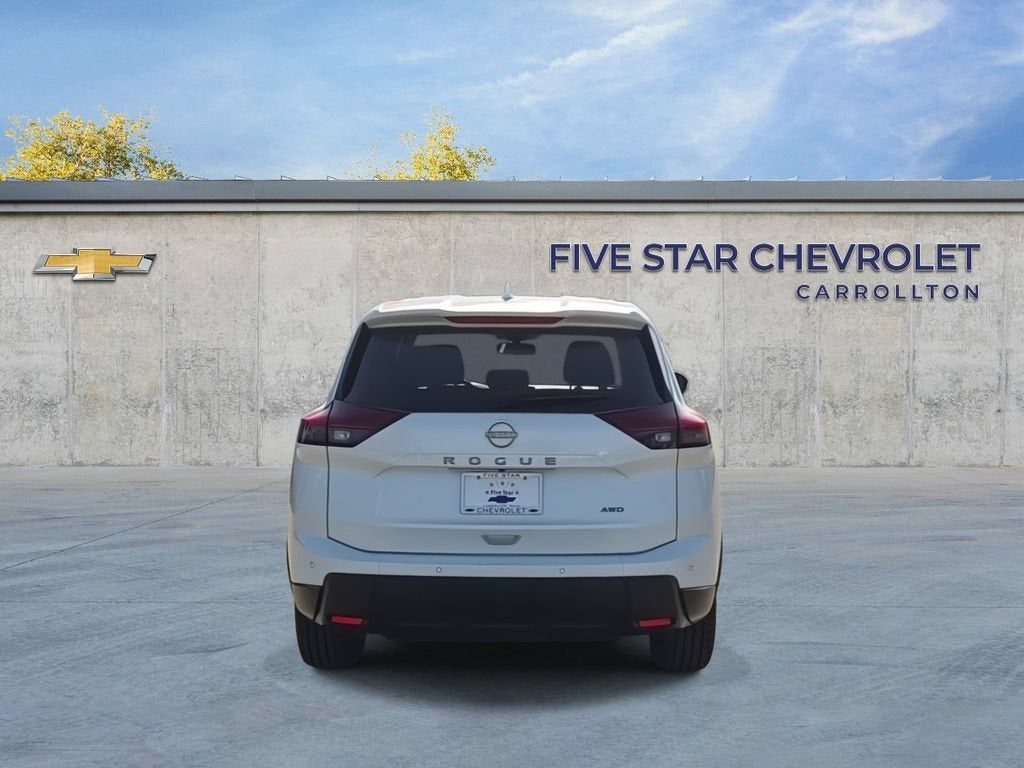 2025 Nissan Rogue SV