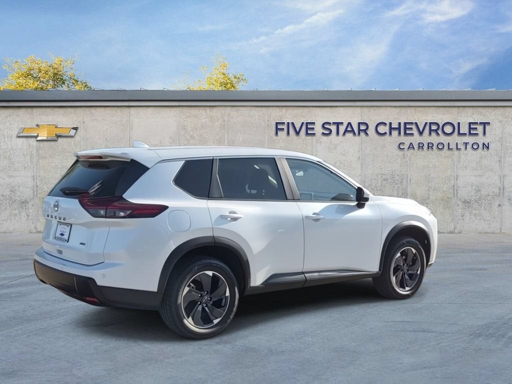 2025 Nissan Rogue SV