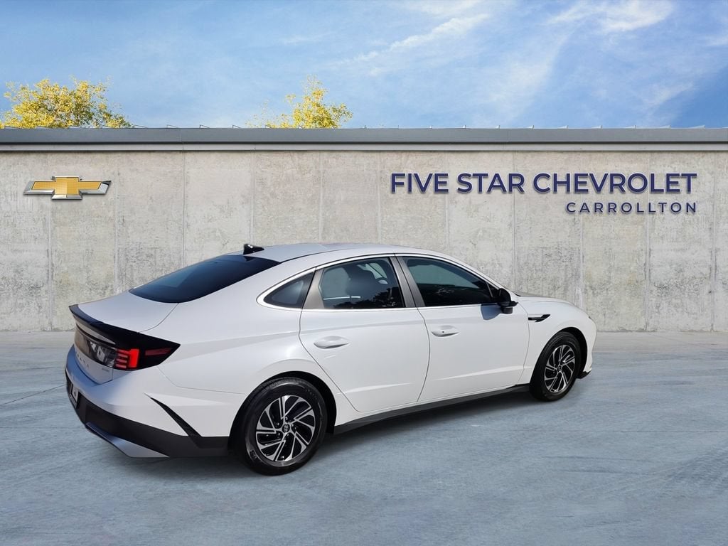 2026 Hyundai Sonata Hybrid Blue