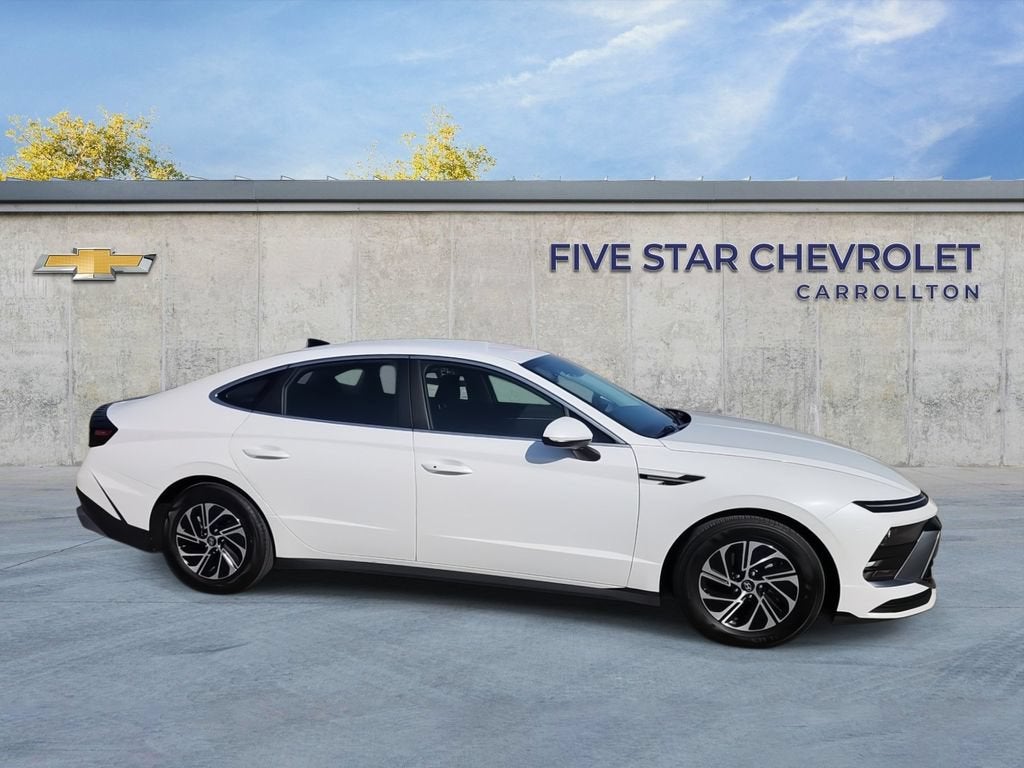 2026 Hyundai Sonata Hybrid Blue