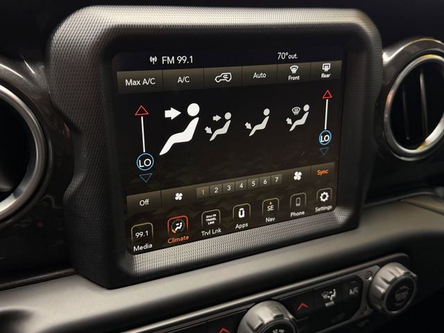 2020 Jeep Wrangler Unlimited Sahara Altitude