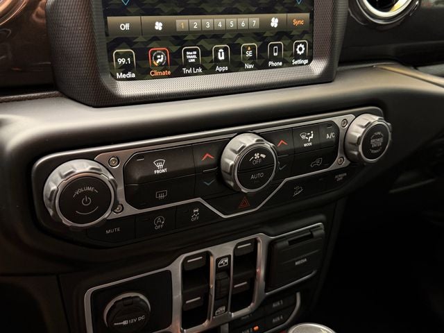 2020 Jeep Wrangler Unlimited Sahara Altitude
