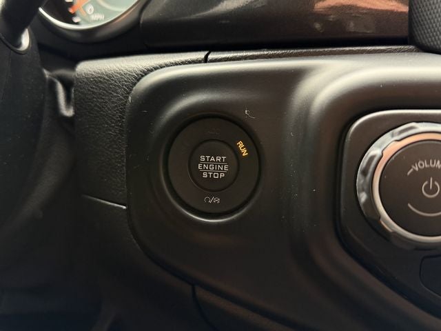2020 Jeep Wrangler Unlimited Sahara Altitude