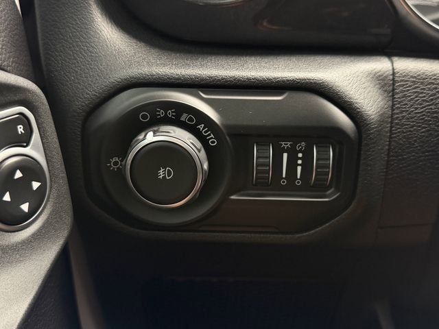 2020 Jeep Wrangler Unlimited Sahara Altitude