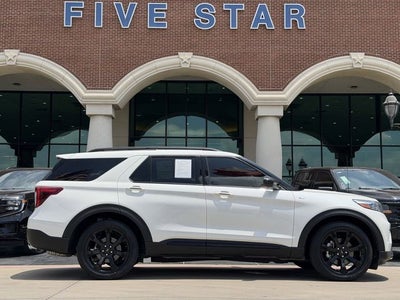 2023 Ford Explorer ST-Line