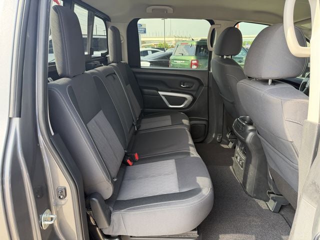 2021 Nissan Titan SV