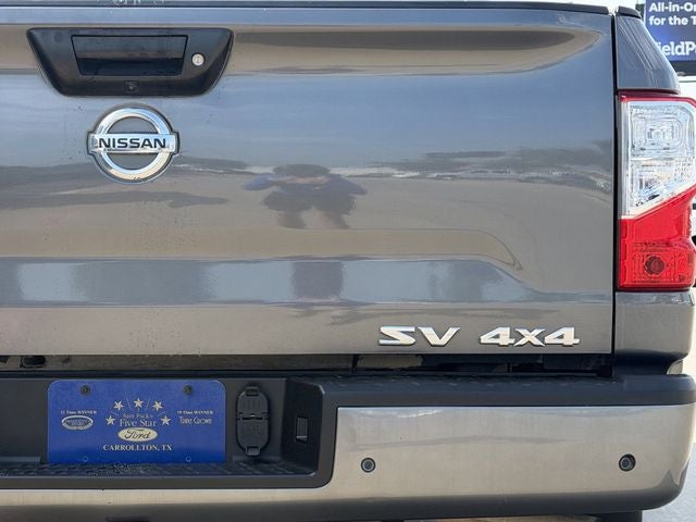 2021 Nissan Titan SV