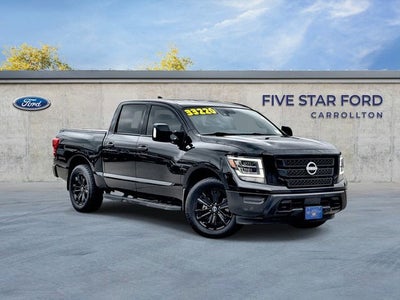 2023 Nissan Titan SV