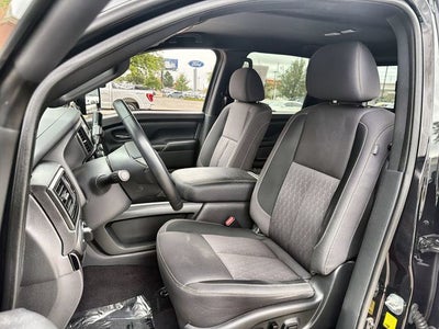 2023 Nissan Titan SV
