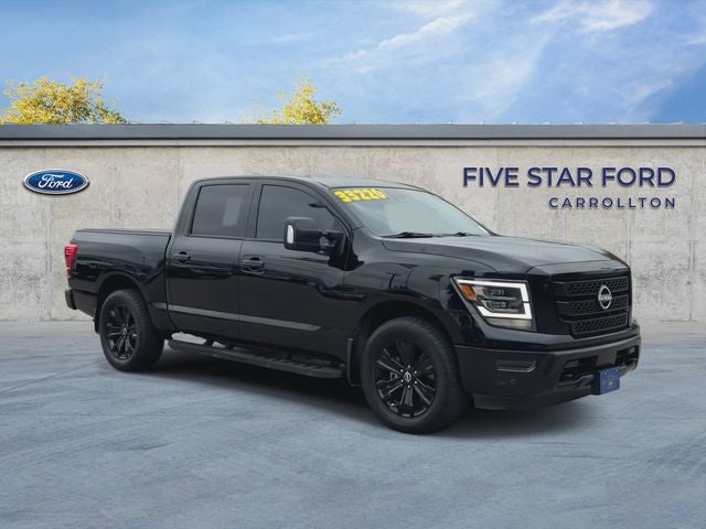 2023 Nissan Titan SV