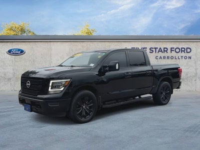 2023 Nissan Titan SV
