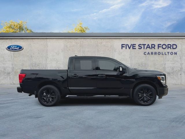 2023 Nissan Titan SV