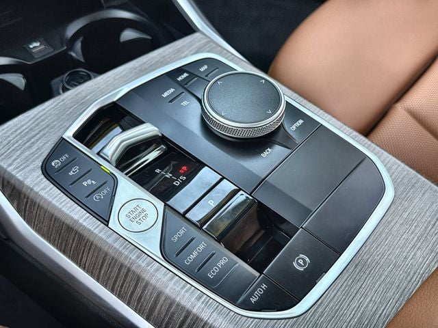 2025 BMW 3 Series 330i xDrive