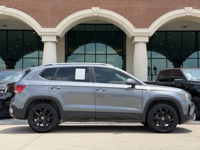 2024 Volkswagen Taos 1.5T SE