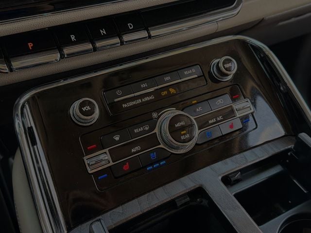 2024 Lincoln Navigator Premiere