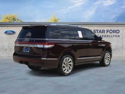 2024 Lincoln Navigator Premiere