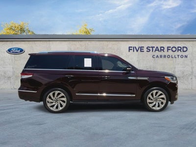 2024 Lincoln Navigator Premiere