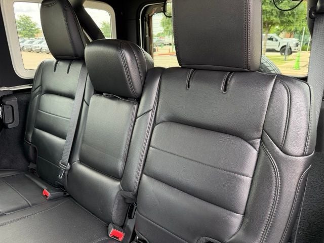 2019 Jeep Wrangler Unlimited Sahara Altitude