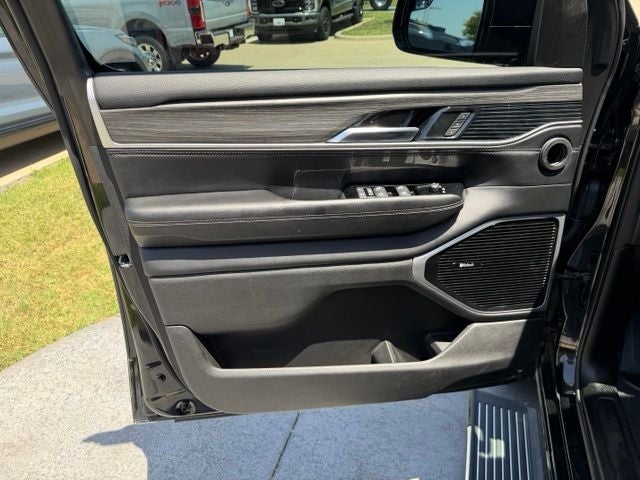 2023 Jeep Wagoneer L Series III