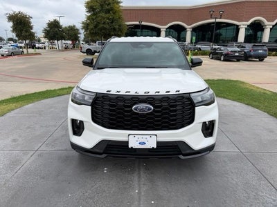 2025 Ford Explorer ST-Line