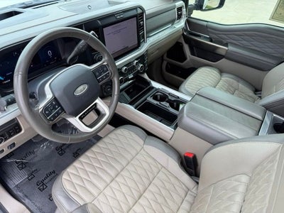 2025 Ford F-350SD Platinum