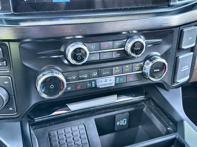 2025 Ford F-450SD Lariat DRW