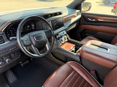 2023 GMC Yukon XL Denali Ultimate