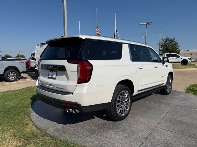 2023 GMC Yukon XL Denali Ultimate