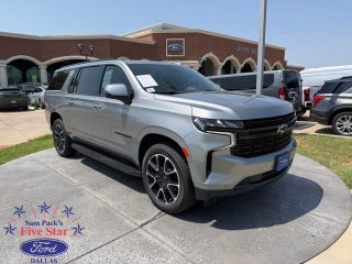 2023 Chevrolet Suburban RST