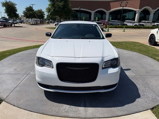 2023 Chrysler 300 Touring