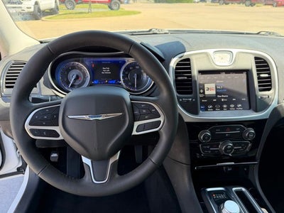2023 Chrysler 300 Touring