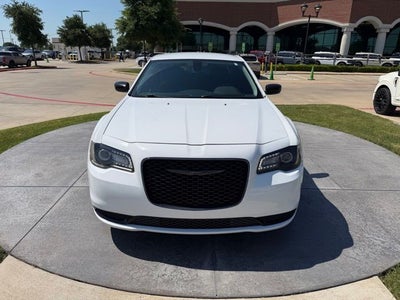 2023 Chrysler 300 Touring