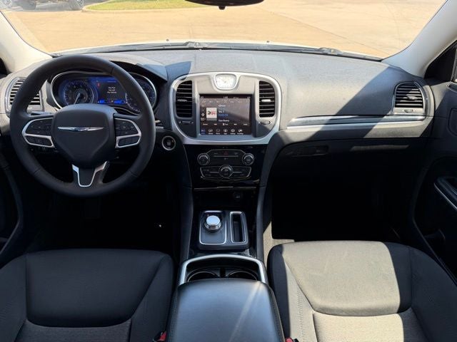 2023 Chrysler 300 Touring