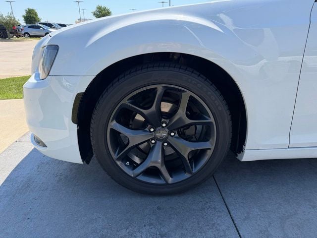 2023 Chrysler 300 Touring
