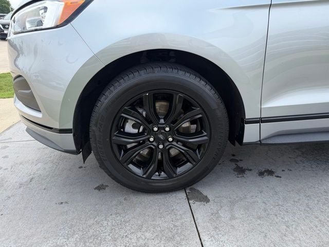 2023 Ford Edge SE