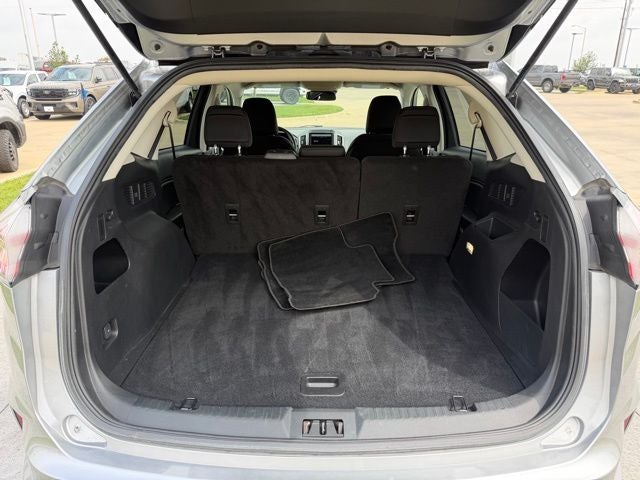 2023 Ford Edge SE
