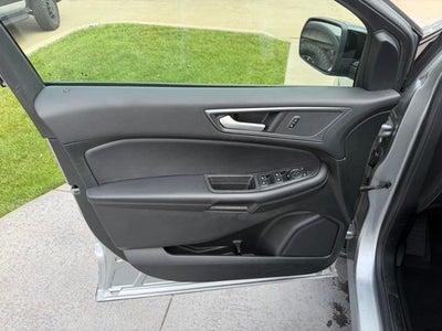 2023 Ford Edge SE