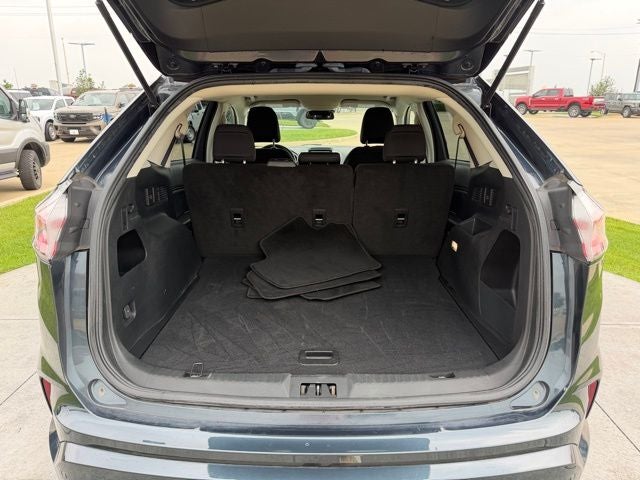2023 Ford Edge SE
