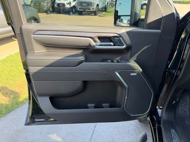 2025 Chevrolet Silverado 2500HD LTZ