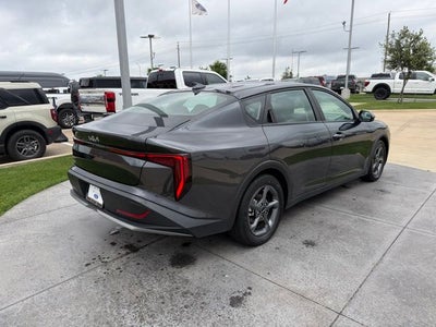 2025 Kia K4 LXS