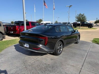 2025 Kia K4 LXS