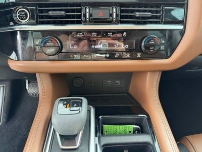 2023 Nissan Pathfinder Platinum