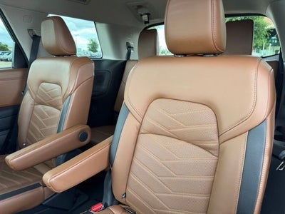 2023 Nissan Pathfinder Platinum