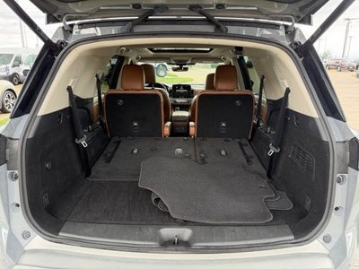 2023 Nissan Pathfinder Platinum