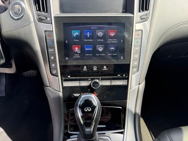 2018 INFINITI Q60 2.0t Base
