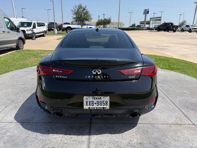 2018 INFINITI Q60 2.0t Base
