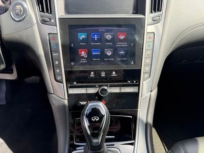 2018 INFINITI Q60 2.0t Base